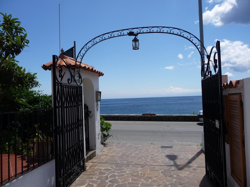 Le Terrazze Hotel Lípara Exterior foto